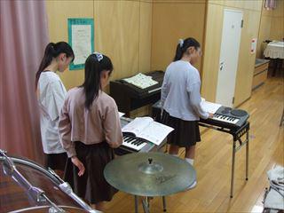 DSCF1297　６年音楽_R.JPG