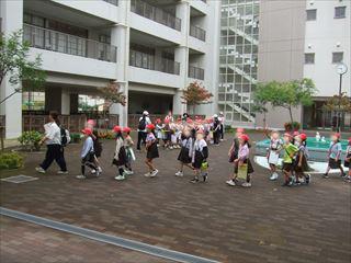 DSCF2503２年町たんけん_LI_R.jpg