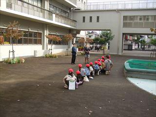 DSCF2491２年町たんけん_LI_R.jpg